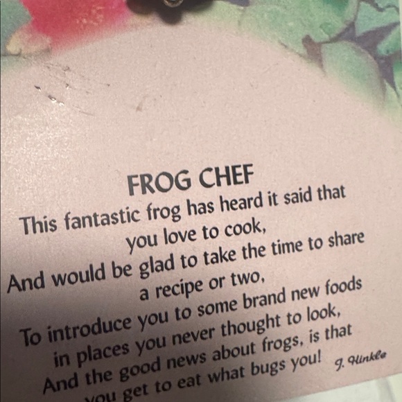 Green Frog Enamel Pin with Crown and Tray. (BR444) - Picture 2 of 3